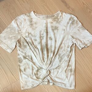 Lululemon Crescent T-Shirt